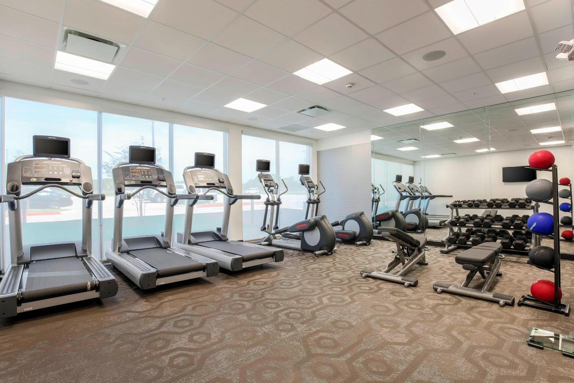 Fairfield Inn & Suites By Marriott Decatur At Decatur Conference Center Екстериор снимка
