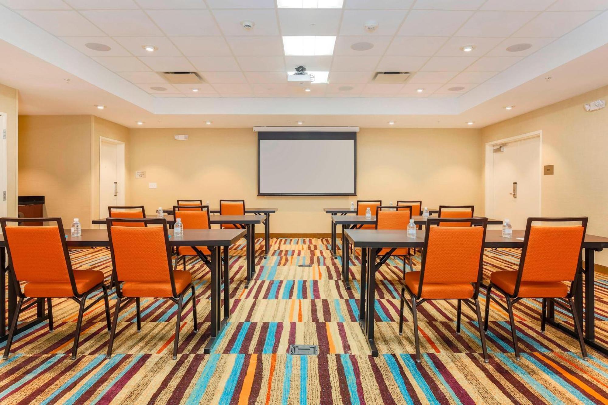 Fairfield Inn & Suites By Marriott Decatur At Decatur Conference Center Екстериор снимка